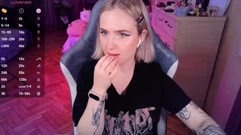 Effie online show from 01/24/25, 07:39