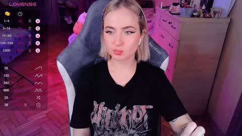 Effie online show from 01/25/25, 11:32