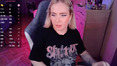 Effie online show from 01/29/25, 10:22