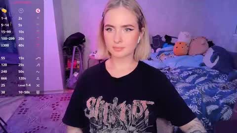 Effie online show from 02/13/25, 09:38