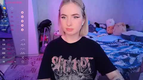 Effie online show from 02/14/25, 09:56