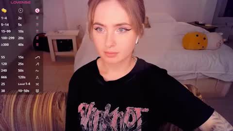 Effie online show from 03/03/25, 12:37