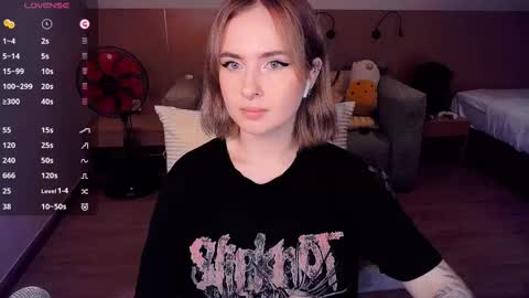 Effie online show from 03/11/25, 01:56