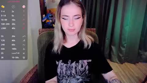 Effie online show from 09/24/25, 09:12