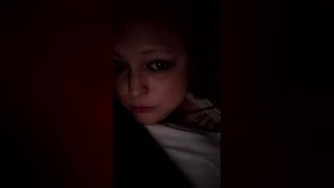 Snapshot of shylilredhead69 chatting on 06/19/26, 01:26 shylilredhead69 online show from 06/19/26, 01:26