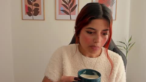 Snapshot of shylittlebunny chatting on 01/24/25, 08:11 shylittlebunny online show from 01/24/25, 08:11