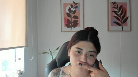 shylittlebunny online show from 04/15/26, 10:32