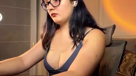 Vanessa online show from 06/12/26, 07:24
