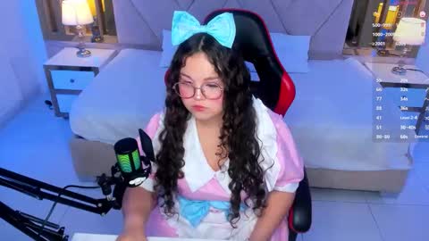 Shyly online show from 12/01/25, 05:34