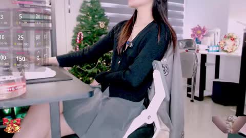 shyn_22 online show from 12/23/25, 06:11