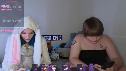 Hippie online show from 03/28/26, 02:44