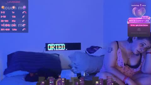 Hippie online show from 04/01/26, 03:18