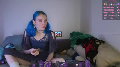 Hippie online show from 04/25/26, 03:42