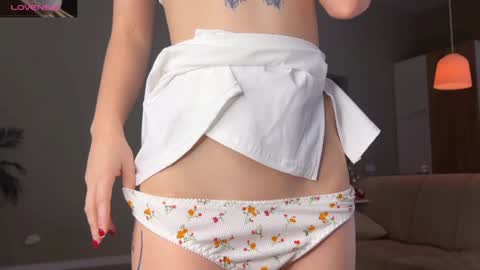 Snapshot of shyrubate chatting on 02/02/25, 08:35 Aurora online show from 02/02/25, 08:35