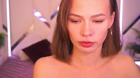 shyysiren online show from 12/02/25, 09:03