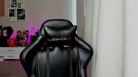 SIA online show from 04/17/26, 02:14