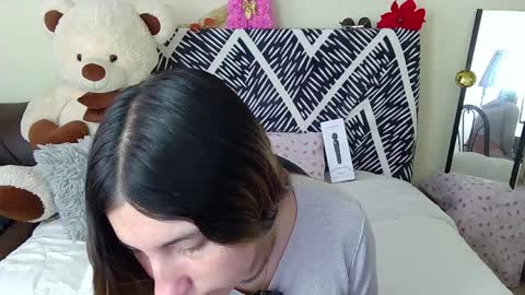 Sia online show from 04/13/26, 12:32