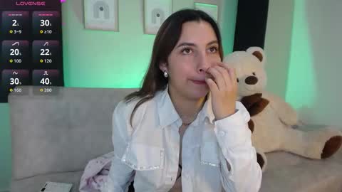 Snapshot of sia_wattson chatting on 11/13/25, 09:58 Sia online show from 11/13/25, 09:58