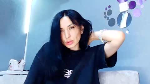 Snapshot of siaconna chatting on 06/11/26, 09:51 Siaconna online show from 06/11/26, 09:51