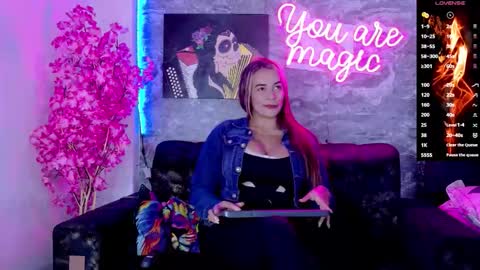 Snapshot of siamarlin chatting on 10/15/25, 08:53 siamarlin online show from 10/15/25, 08:53