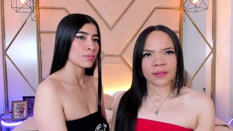 Siara and Zoe tattoo online show from 01/30/25, 09:04