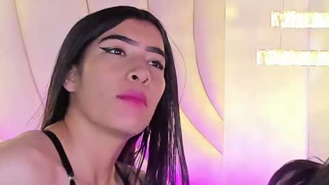 Siara and Zoe tattoo online show from 06/23/26, 11:03