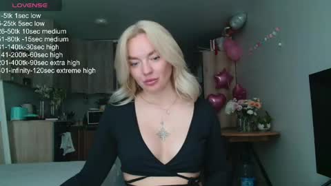 Snapshot of siberian_girl_ chatting on 05/24/26, 06:40 Eva online show from 05/24/26, 06:40