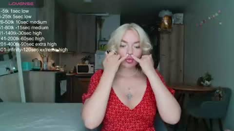 Snapshot of siberian_girl_ chatting on 06/16/26, 08:28 Eva online show from 06/16/26, 08:28