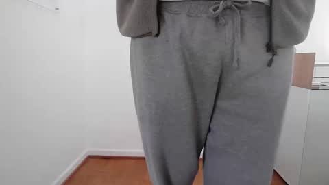sibeshi online show from 09/15/25, 01:44