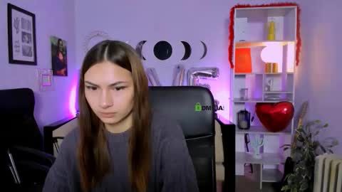 Snapshot of sicilia_shine chatting on 02/06/26, 07:12 silicia online show from 02/06/26, 07:12