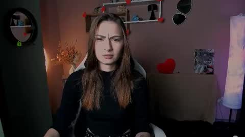 Snapshot of sicilia_shine chatting on 02/18/26, 01:29 silicia online show from 02/18/26, 01:29