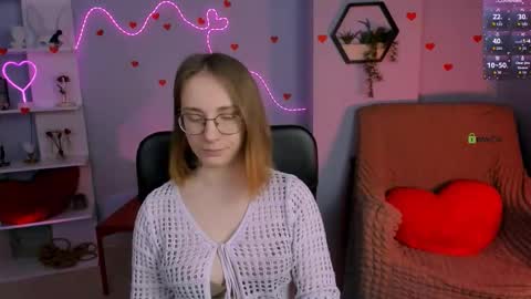 Snapshot of sicilia_shine chatting on 02/20/26, 01:22 silicia online show from 02/20/26, 01:22