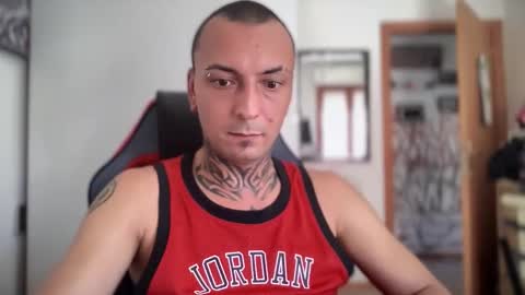 Snapshot of sidvicious23cm chatting on 09/19/25, 01:34 sidvicious23cm online show from 09/19/25, 01:34