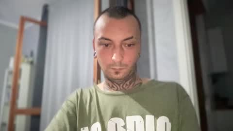 Snapshot of sidvicious23cm chatting on 09/22/25, 07:49 sidvicious23cm online show from 09/22/25, 07:49