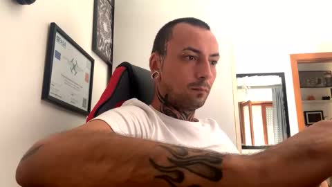 Snapshot of sidvicious23cm chatting on 09/24/25, 08:28 sidvicious23cm online show from 09/24/25, 08:28