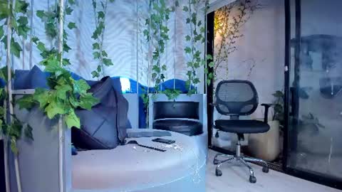 Snapshot of sienna_dark chatting on 07/01/26, 11:23 SinnaDark online show from 07/01/26, 11:23