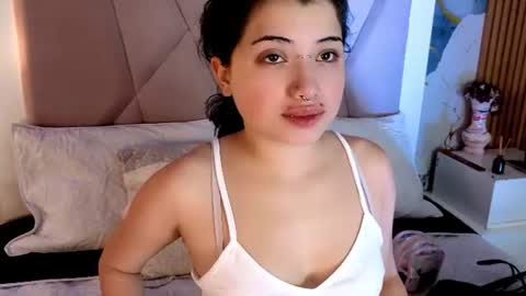 Snapshot of sienna_desiree chatting on 06/12/26, 11:53 Sienna Desieree online show from 06/12/26, 11:53