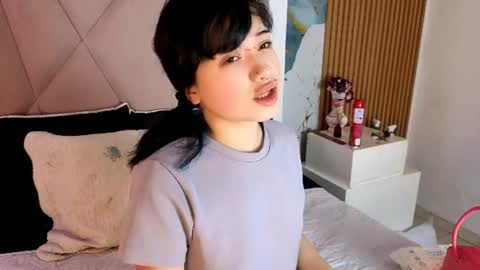 Snapshot of sienna_desiree chatting on 06/15/26, 01:24 Sienna Desieree online show from 06/15/26, 01:24