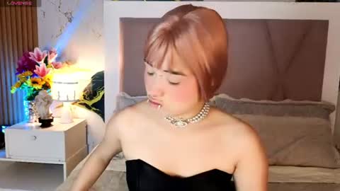 Snapshot of sienna_desiree chatting on 07/15/26, 01:49 Sienna Desieree online show from 07/15/26, 01:49