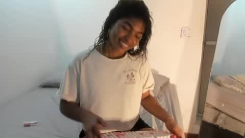 sienna_glow online show from 05/30/26, 06:49