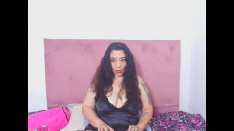 Snapshot of siennabloomhot chatting on 04/05/26, 01:14 Sienna online show from 04/05/26, 01:14