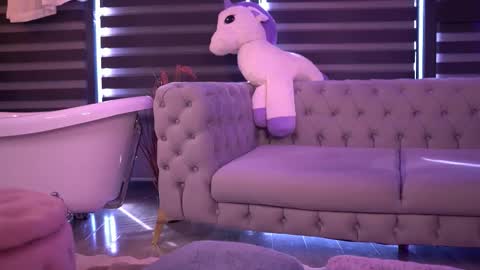 Sienna online show from 09/20/25, 07:31