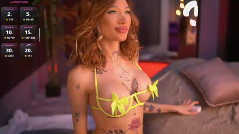 Sienna online show from 10/14/25, 05:14