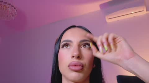 Sienna online show from 04/16/26, 09:39