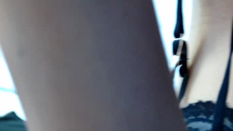 Snapshot of sierra_halle chatting on 01/25/25, 12:38 SIERRA online show from 01/25/25, 12:38