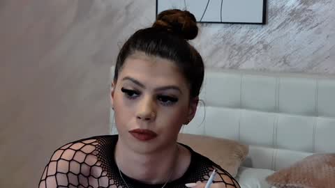 Snapshot of sierra_halle chatting on 02/08/25, 11:13 SIERRA online show from 02/08/25, 11:13