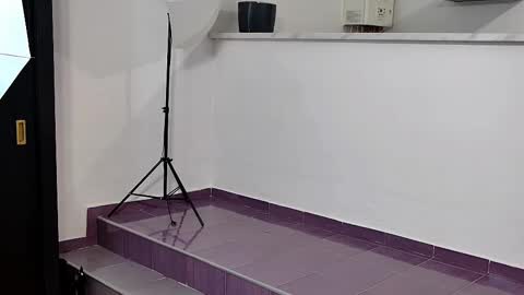 Snapshot of sierra_halle chatting on 02/22/25, 08:31 SIERRA online show from 02/22/25, 08:31