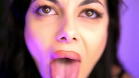 Maria online show from 11/06/25, 11:00