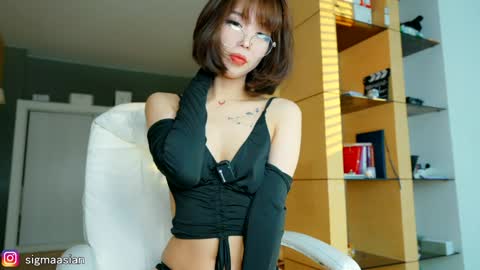 OF   instagram sigmaasian twitter sigmasian online show from 12/08/24, 06:01