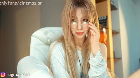 OF   instagram sigmaasian twitter sigmasian online show from 01/11/25, 04:59